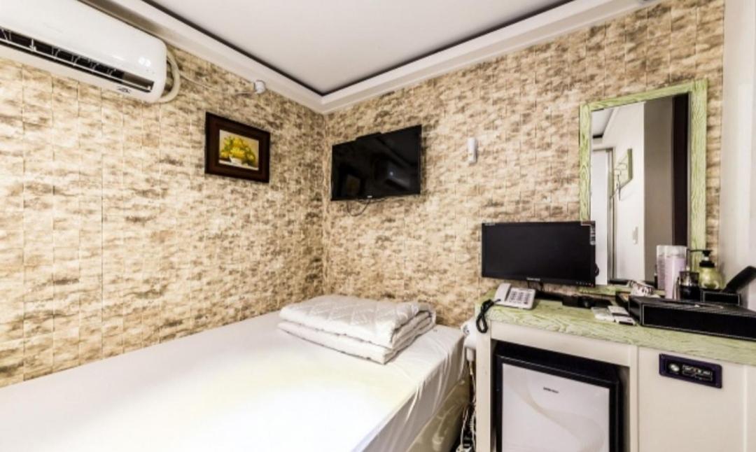 Hotel Myeongdong Top Hotel