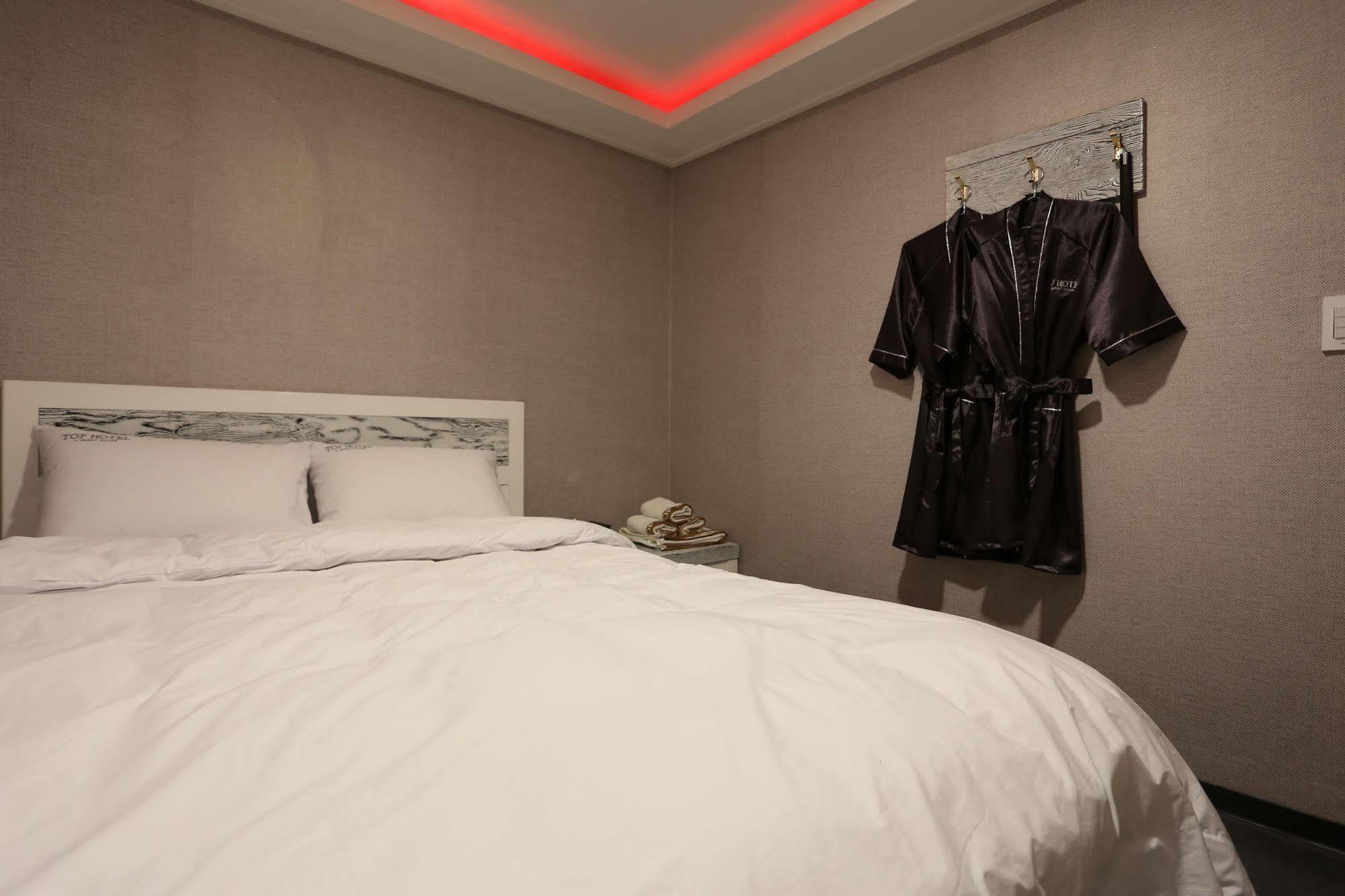 Myeongdong Top Hotel 2*