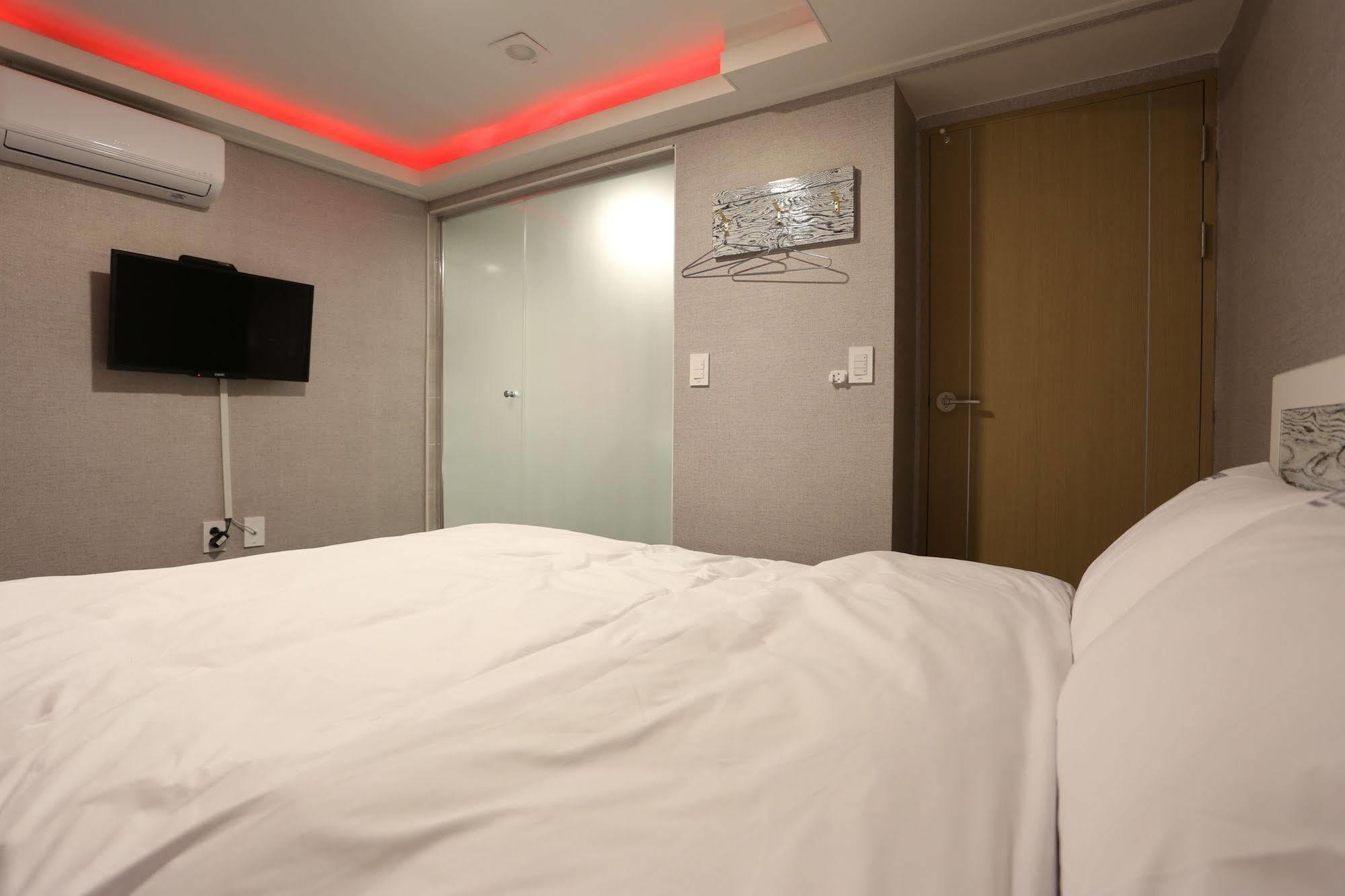 Hotel Myeongdong Top Hotel 2*